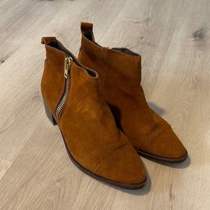 stuart weitzman suede boots